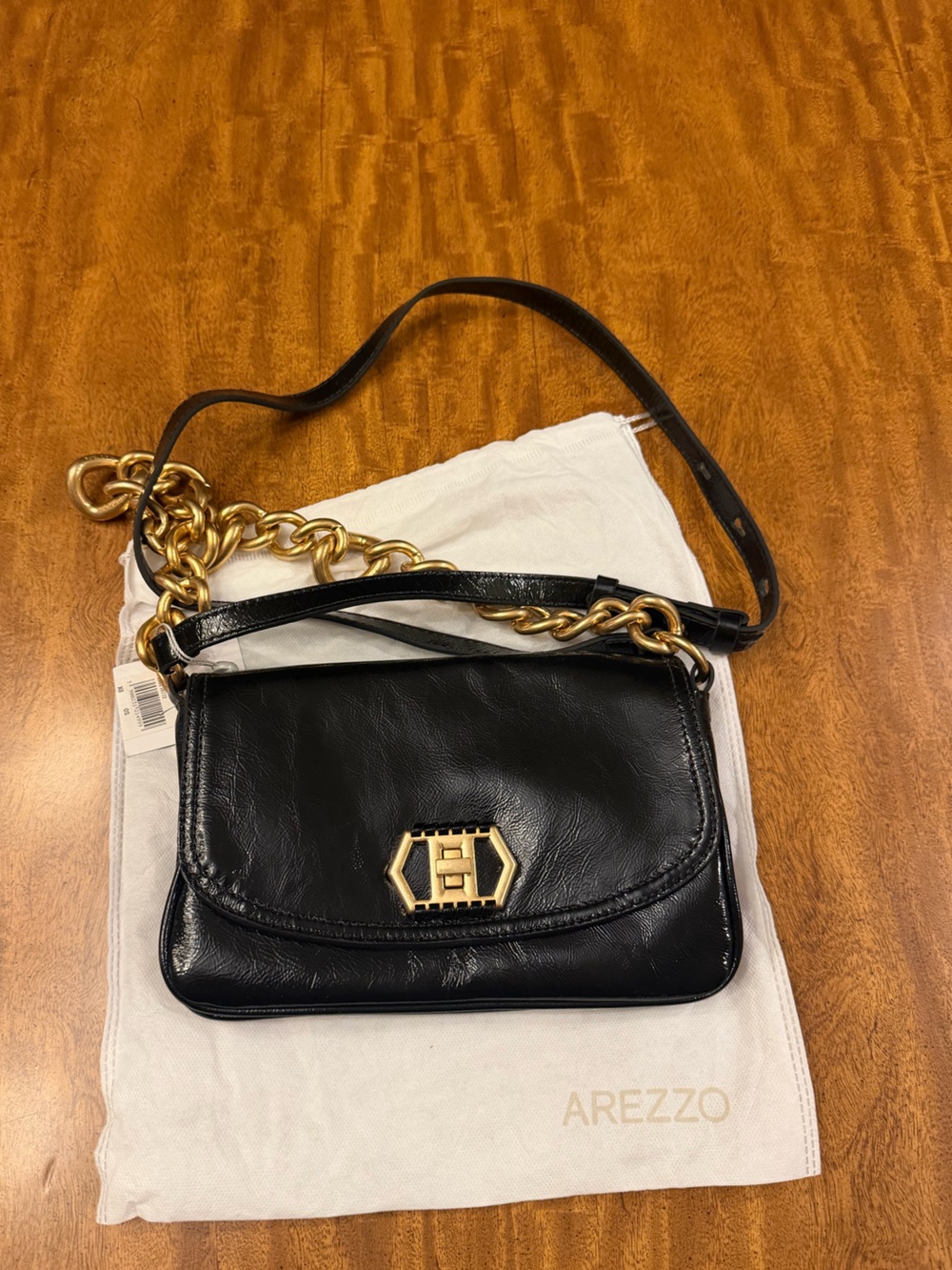 AREZZO women’s Ivy Medium Leather Crossbody